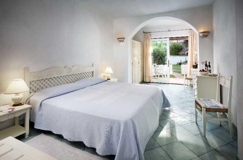 Club Hotel Baia Aranzos Golfo Aranci Buitenkant foto