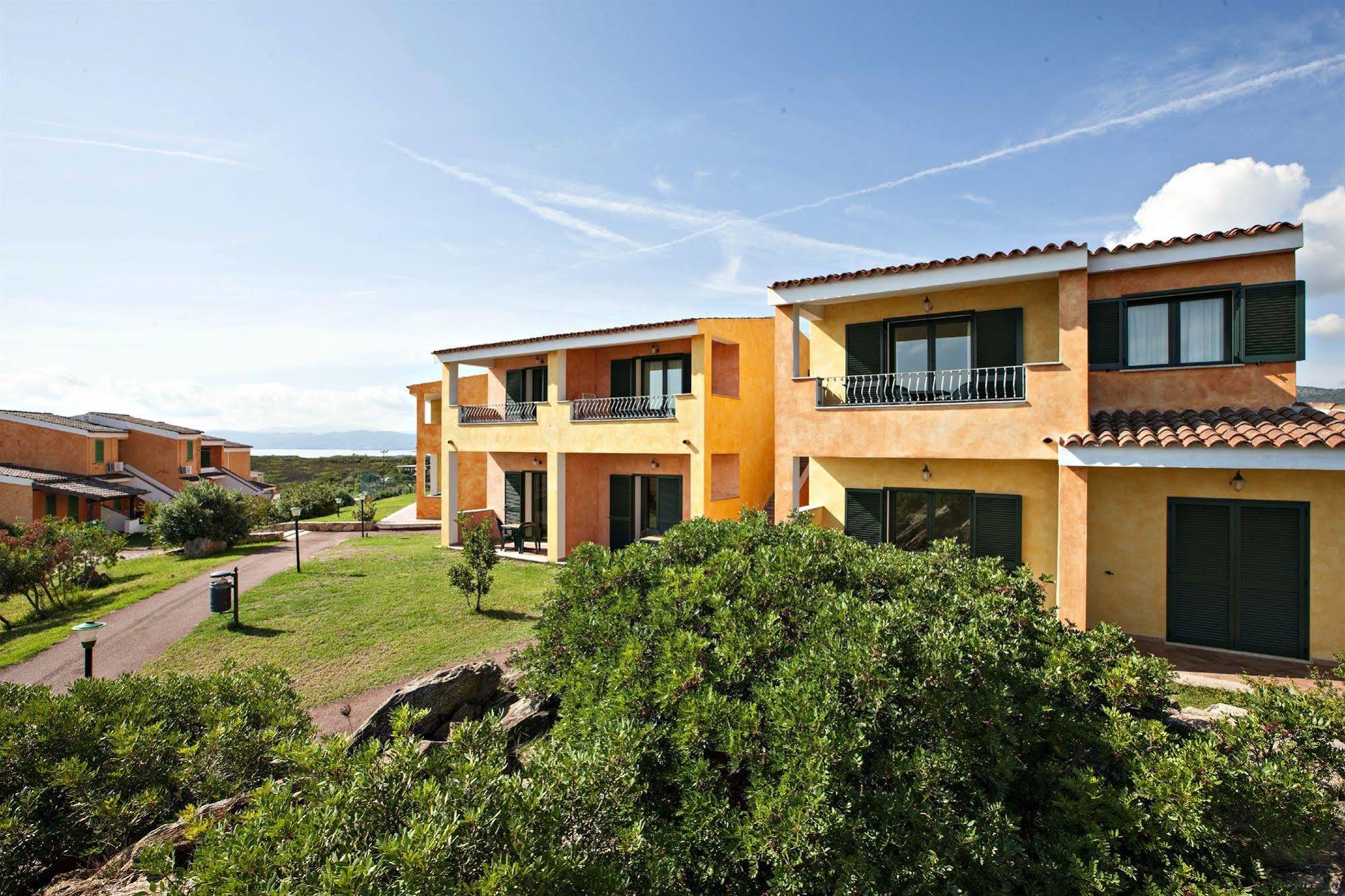 Club Hotel Baia Aranzos Golfo Aranci Buitenkant foto