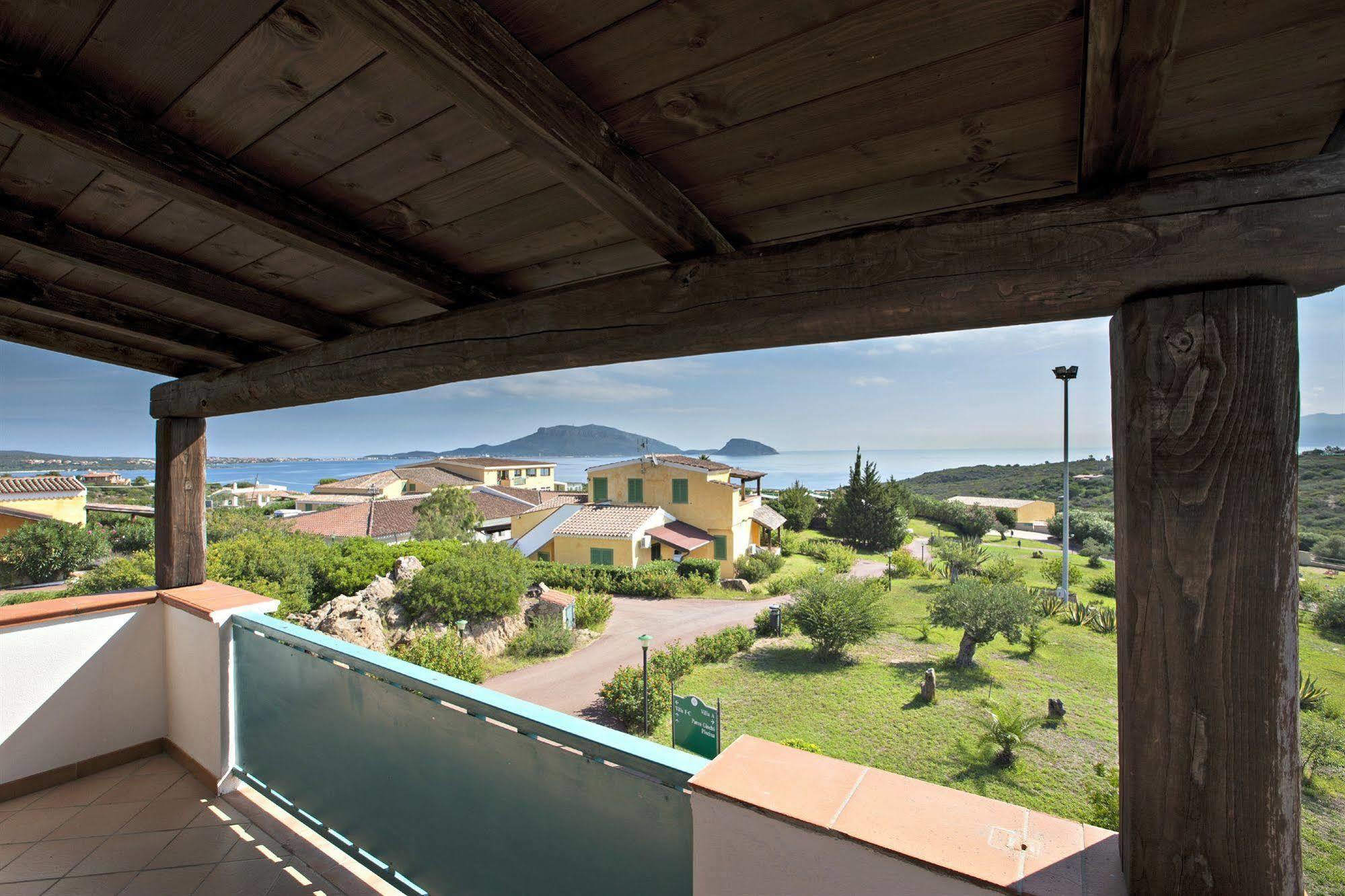 Club Hotel Baia Aranzos Golfo Aranci Buitenkant foto